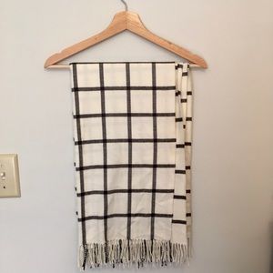 Ann Taylor LOFT black and white wool scarf